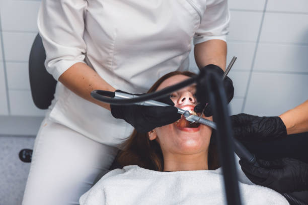 Best Weekend Emergency Dentist in East Dubuque, IL